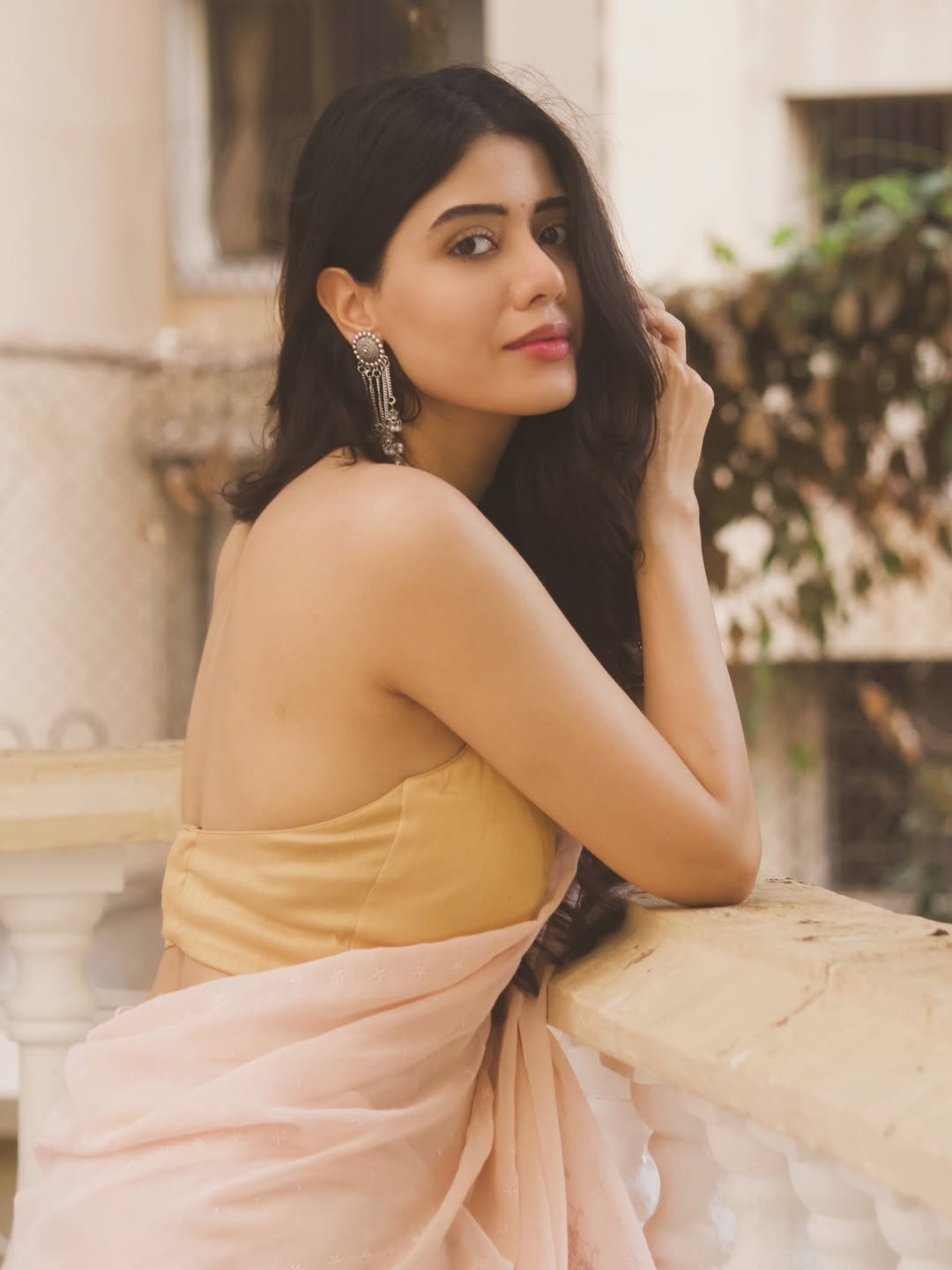 Aarti Chikara Flawless Toned Back Profile Pose Click