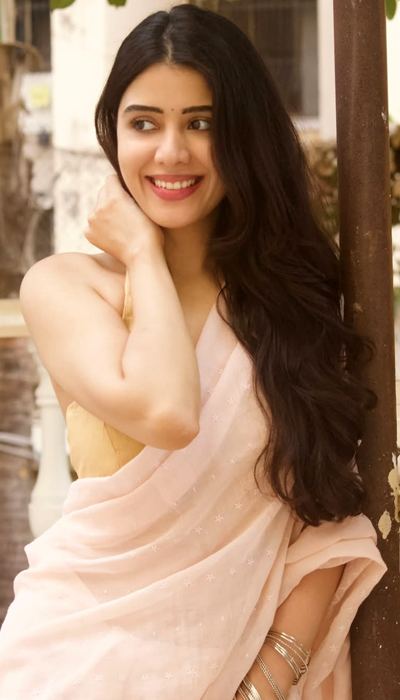 Pics: Aarti Chikara Captivates In Chic Pastel Saree Vibe