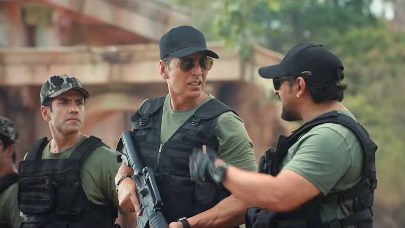 akshay-kumar-in-welcome-to-the-jungle-teaser