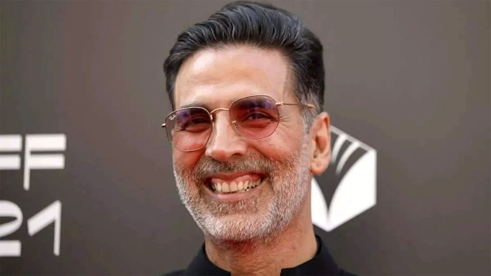Why Cinema Industry Need More Stars Like Akshay Kumar?