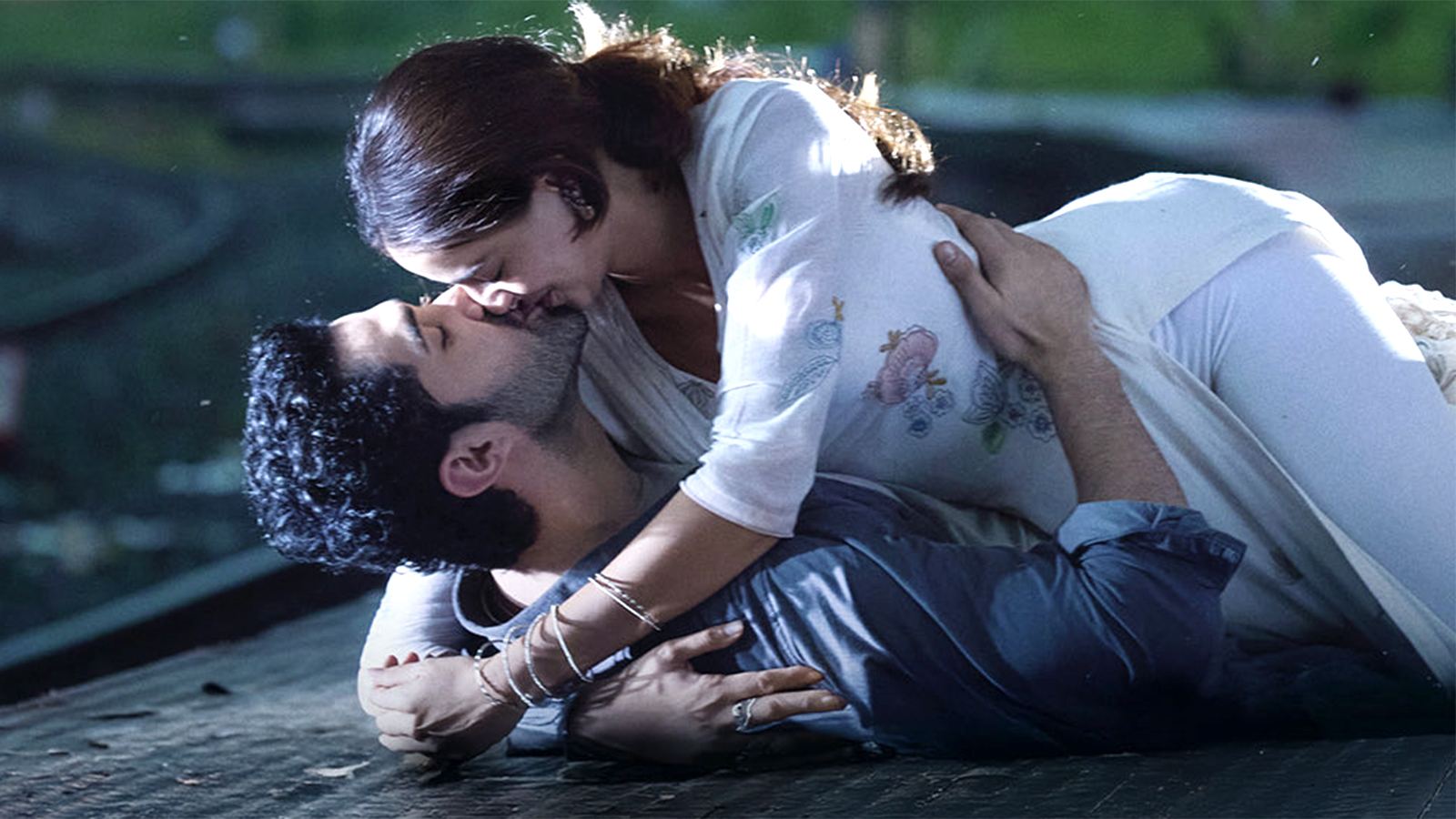 Chand Mera Dil censor cuts controversy