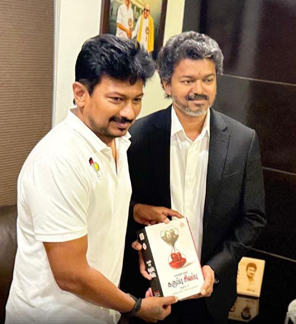 CM Vijay Goes to Ex-CM Stalin Home 7