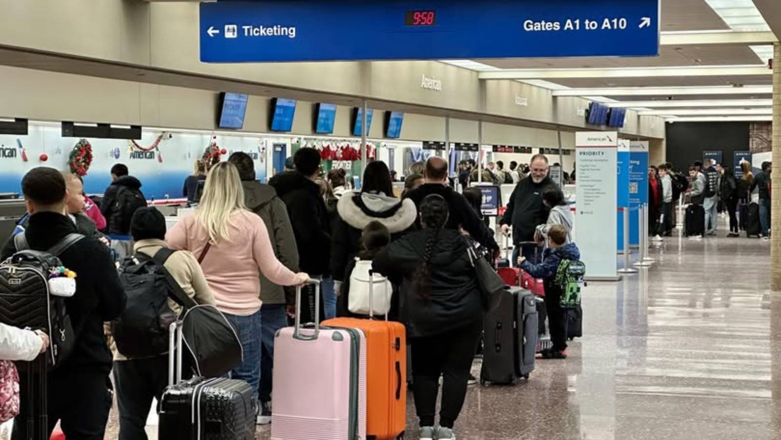 US Immigration Crackdown Threatens to Disrupt Int’l Travel