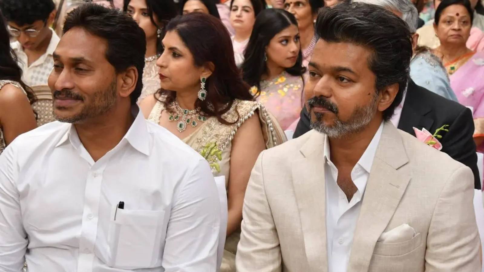 జగన్, విజయ్ ని ఫాలో అవుతున్నారా.?