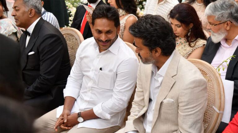 Jagan praises Vijay