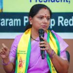 కవిత ద్విపాత్రిభినయం.. ప్రజలకు ఓకేనా?