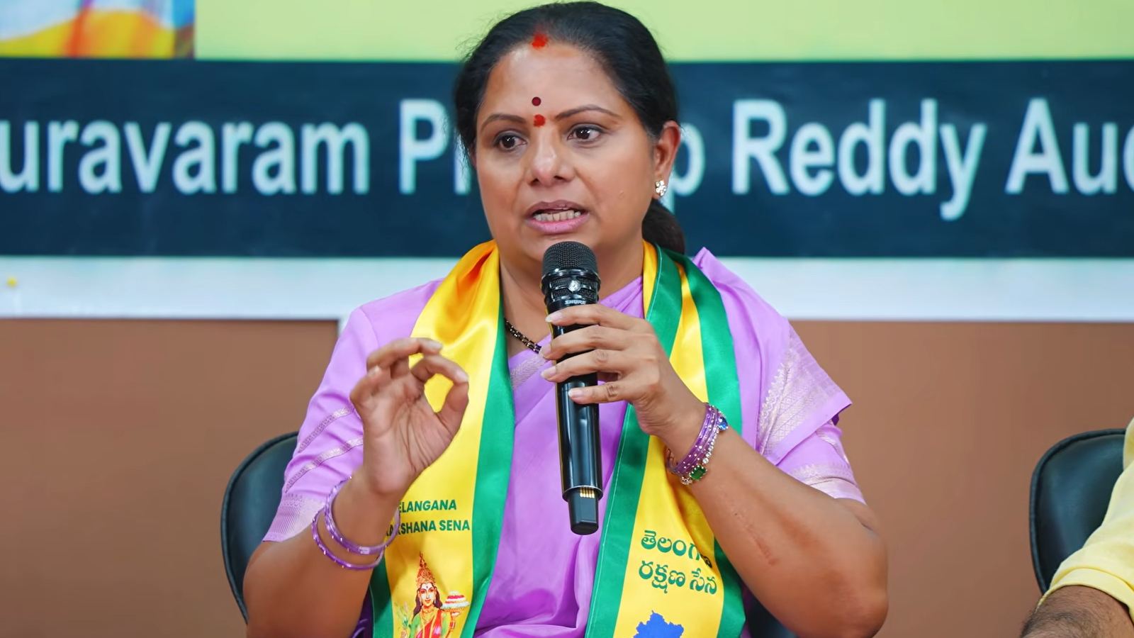 Kavitha On KCR, Personal Respect But Political Attack