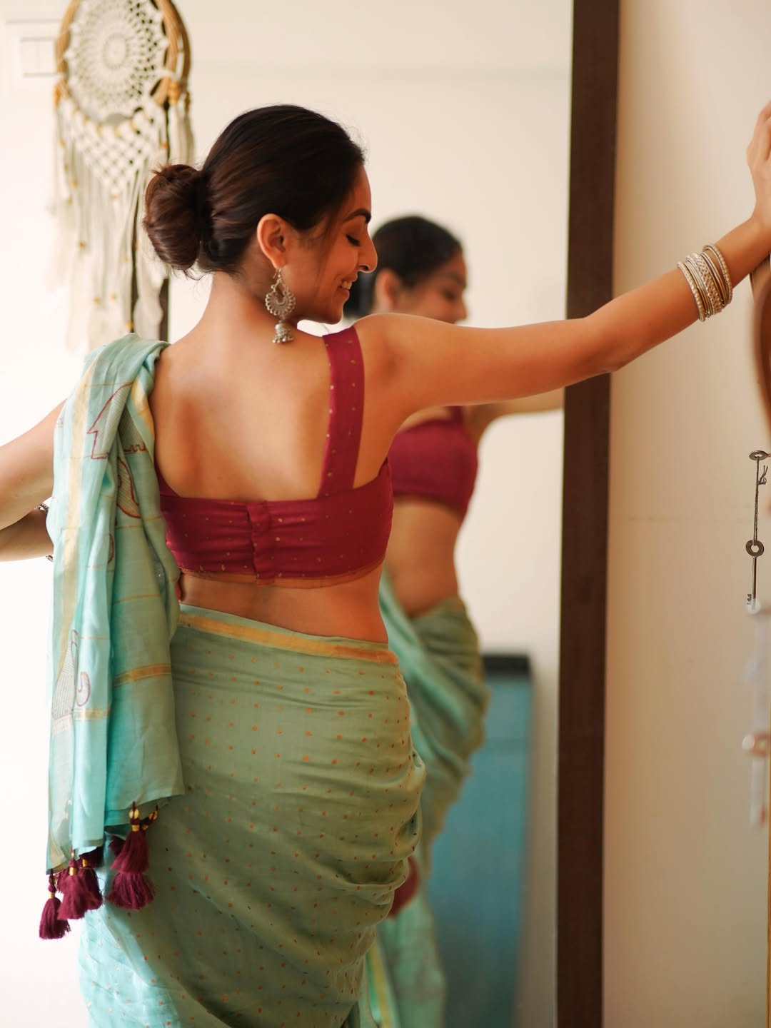 Maira Doshi Admiring Backless Blouse In Mirror Shot