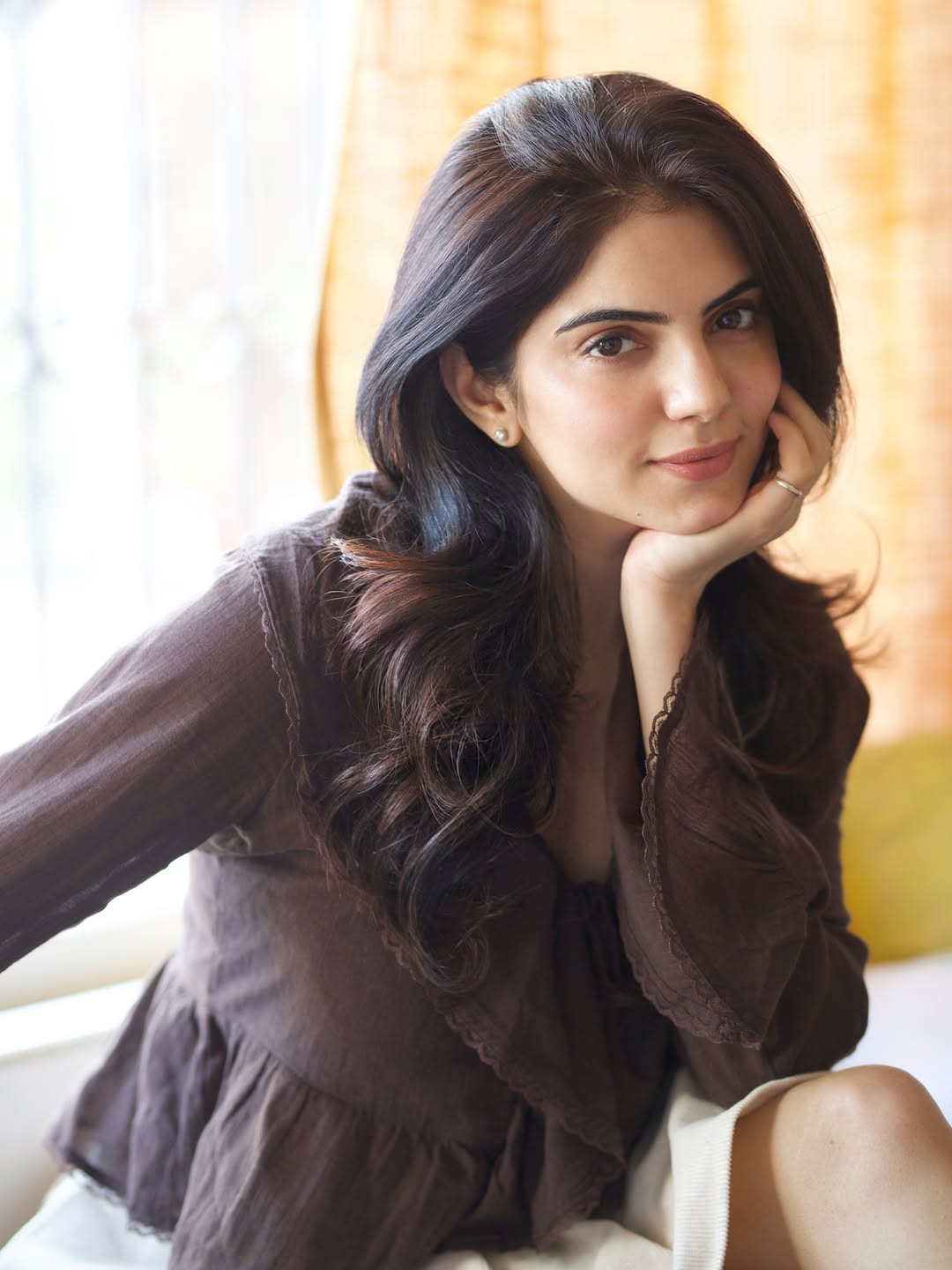Misha Narang Classy Casual Style Mood Frame