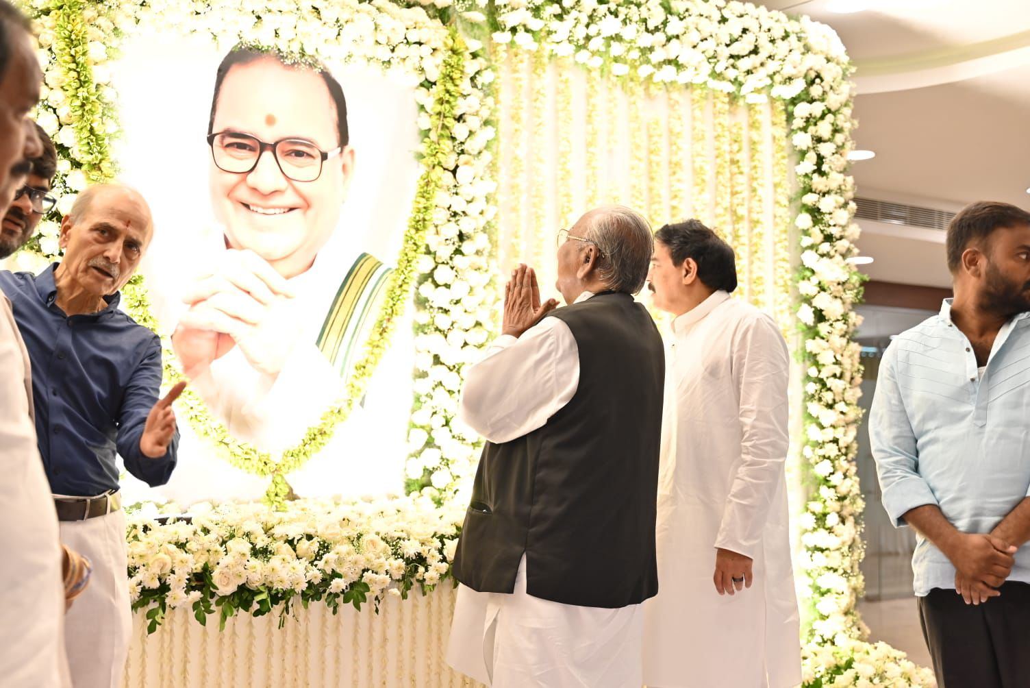 Pics: Nadendla Bhaskar Rao 10th Day Rituals in Hyd