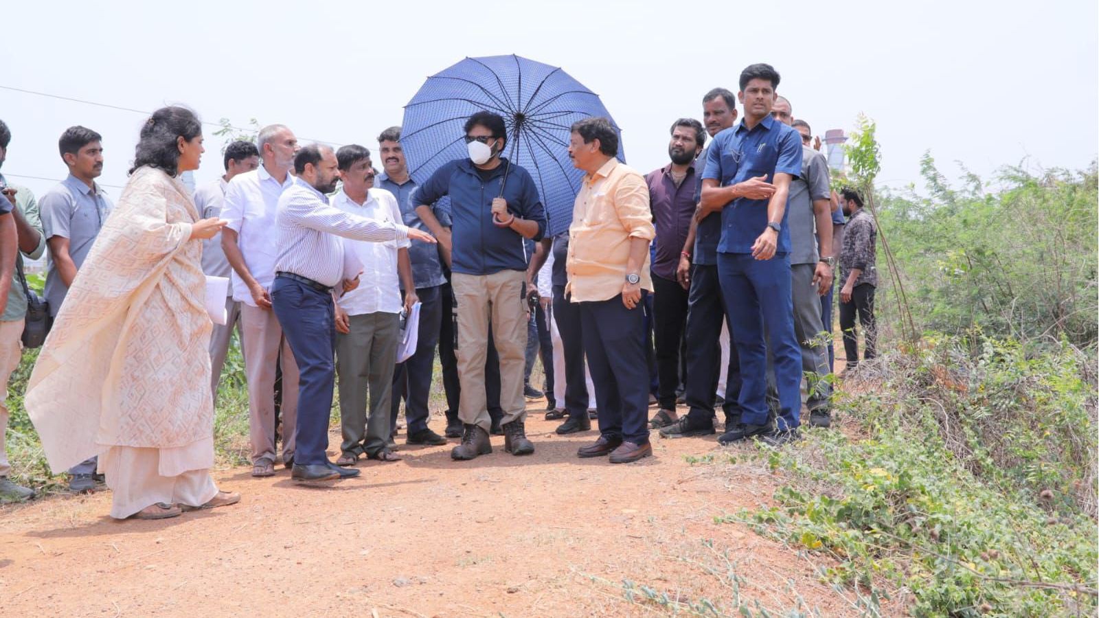 Pawan Kalyan inspects Godavari 1