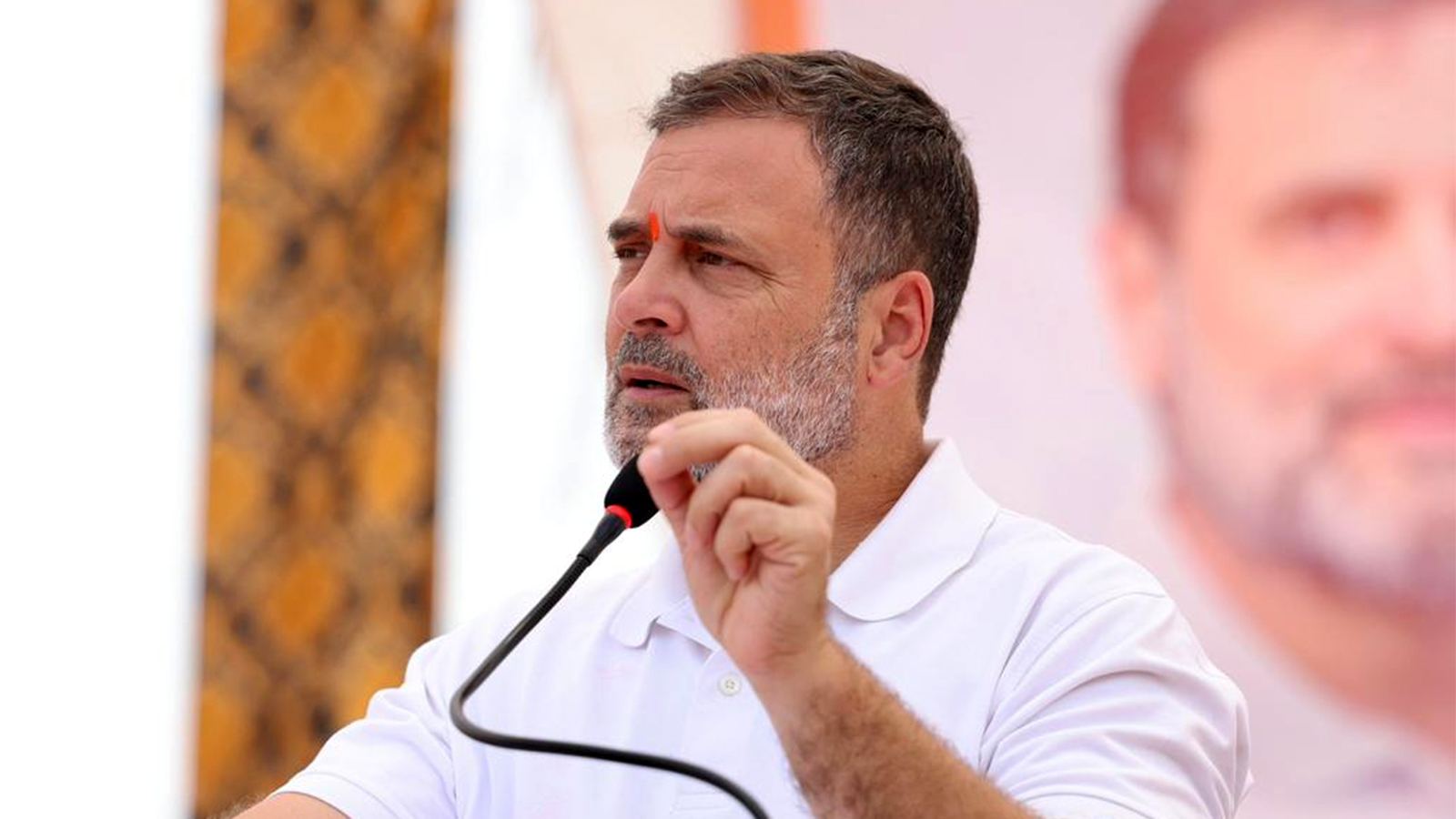 Rahul Gandhi warns of economic crisis