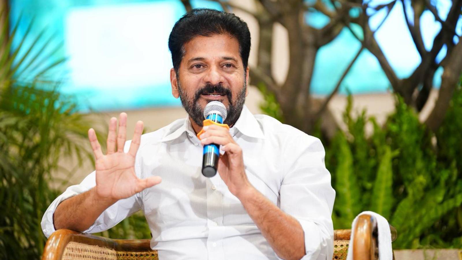 Revanth Reddy convoy traffic issue