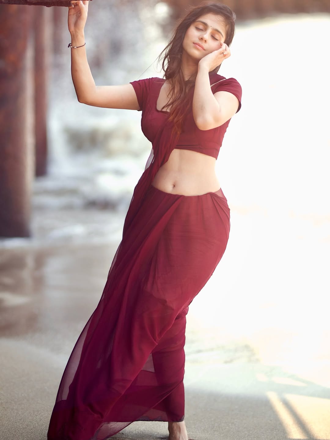 Rose Sardana Bold Expressions In Saree
