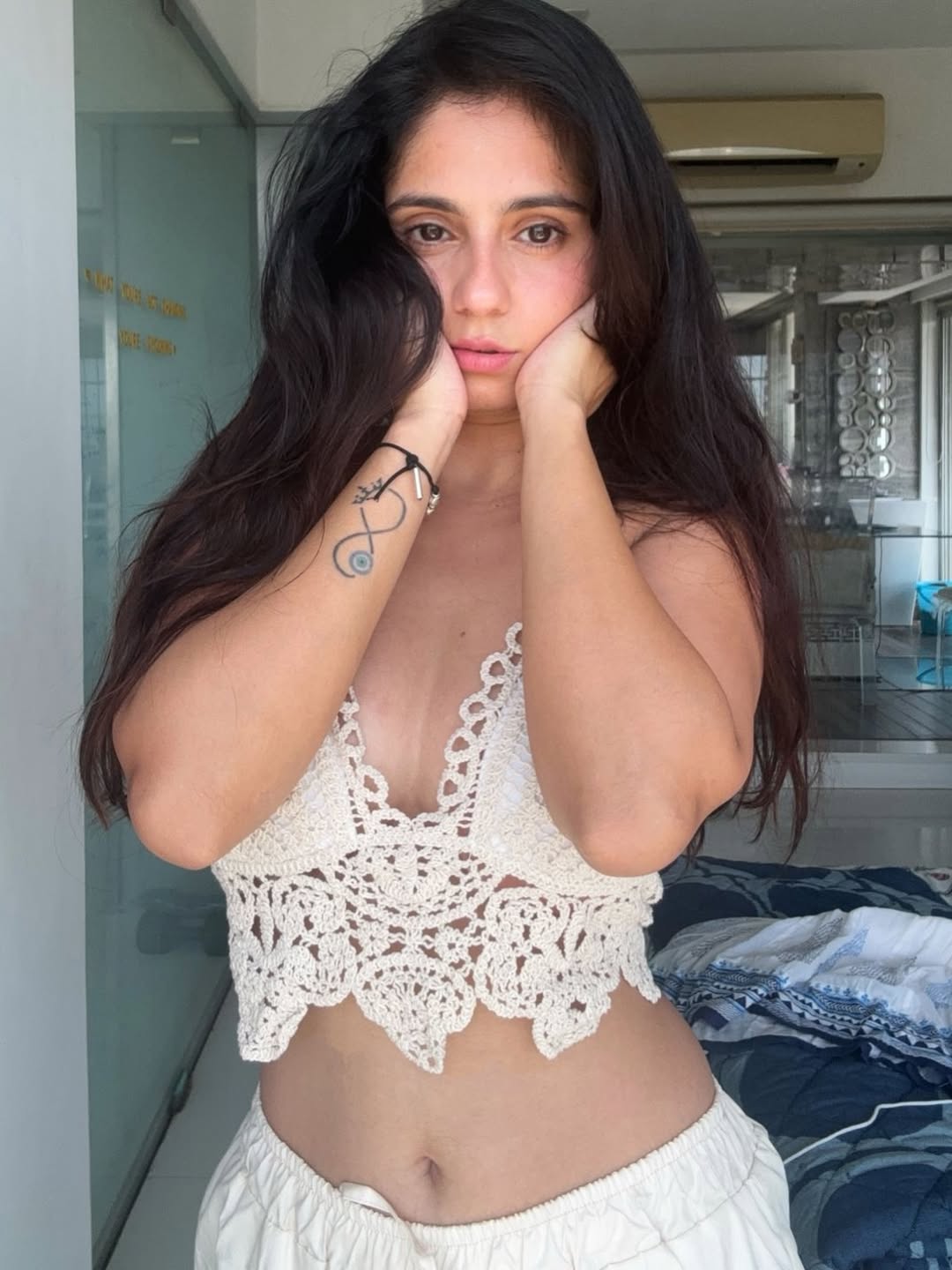 Rose Sardana Exudes Confidence In Casual Outfit