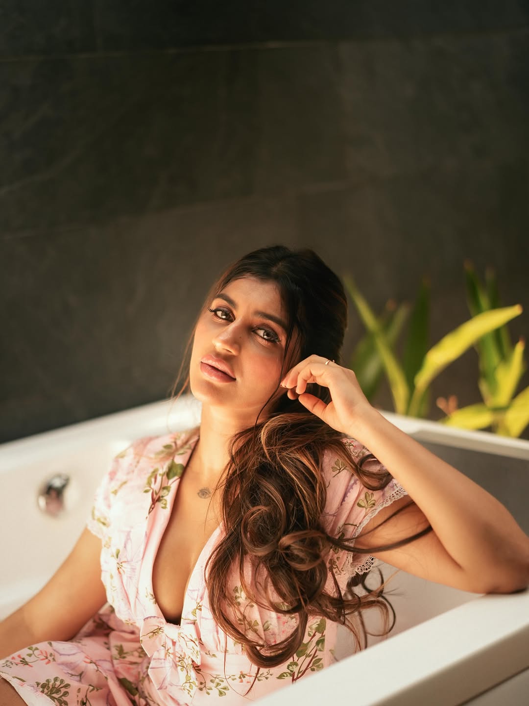 Yashika Aannand Elegant Bathtub Pose In Pink Dress
