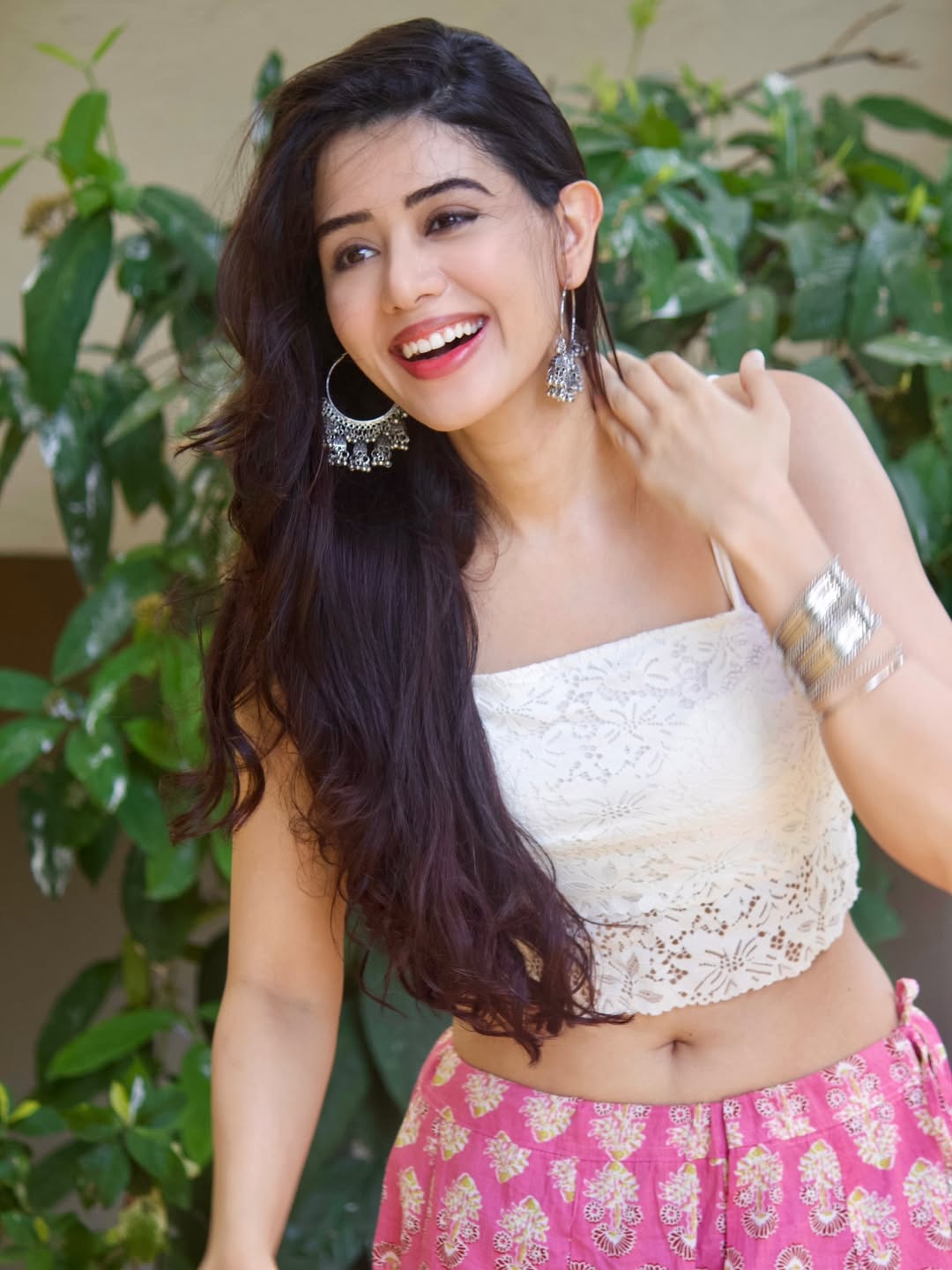 Aarti Chikara Laughing Heartily In White Lace Top