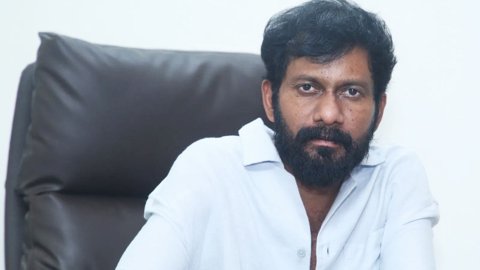 Buchi Babu apologises over controversial scenes in Peddi amid backlash over Janhvi Kapoor's character and social media criticism.