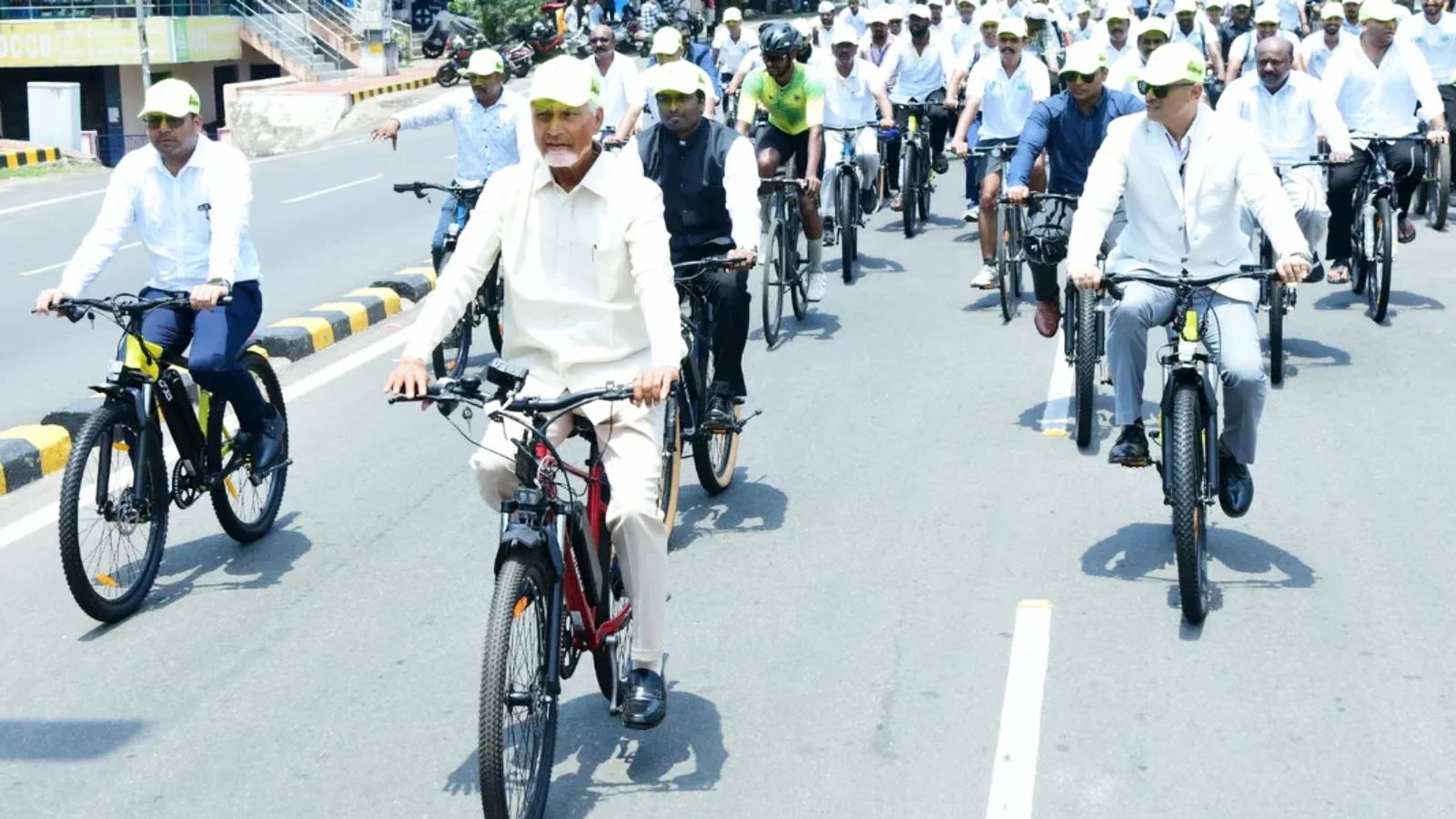 Chandrababu naidu Cycling in Vizag1