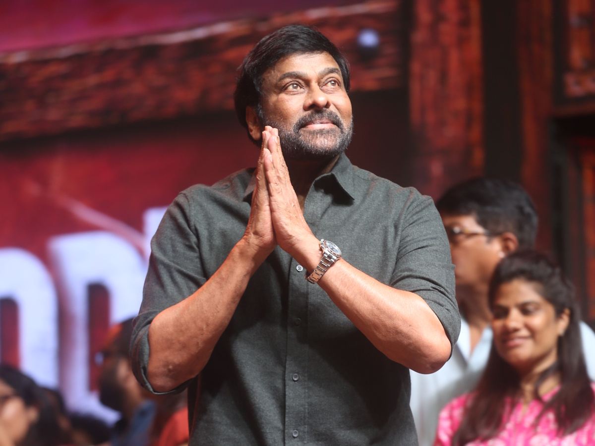 Chiranjeevi speaking about Ram Charan’s National Award-worthy performance at Peddi event