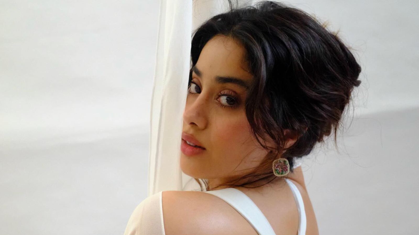Janhvi Kapoor Kurathi web series
