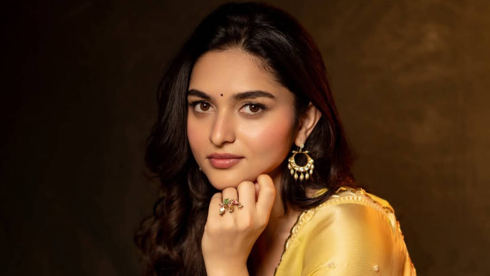 Kayadu Lohar announces social media break