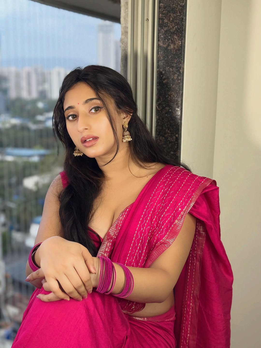 Kheyali Nath Exuding Pure Confidence In Ethnic Wear