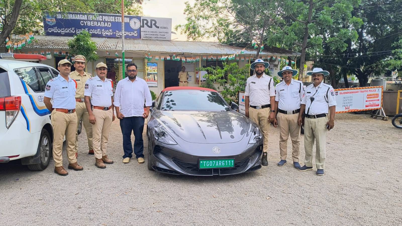 Minor drives MG Cyberster on Hyderabad ORR
