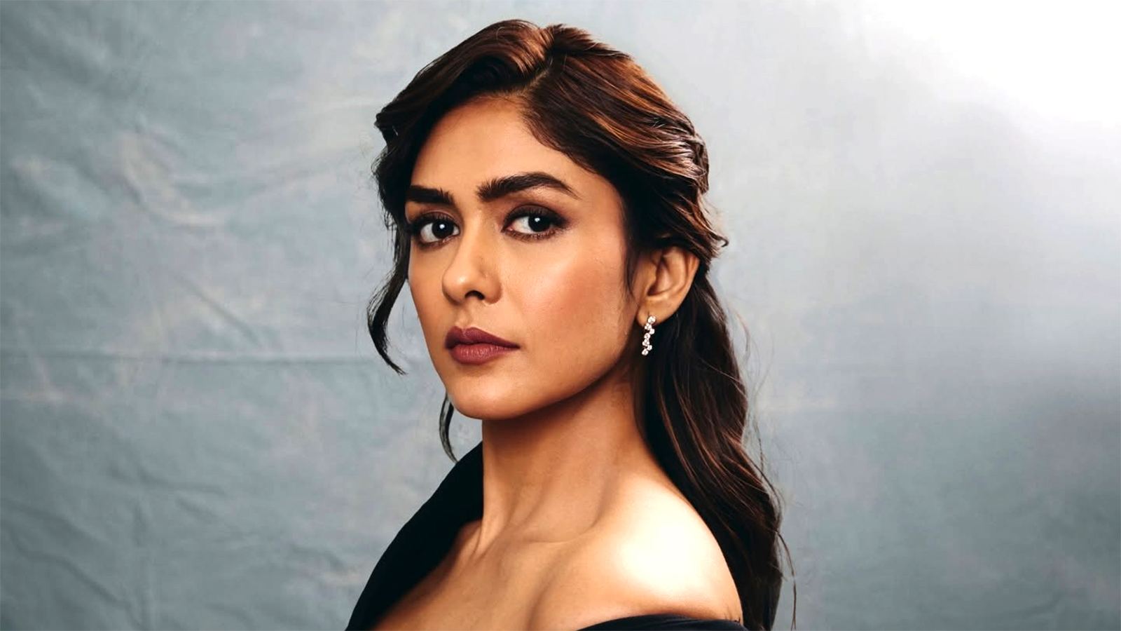 Mrunal Thakur Career