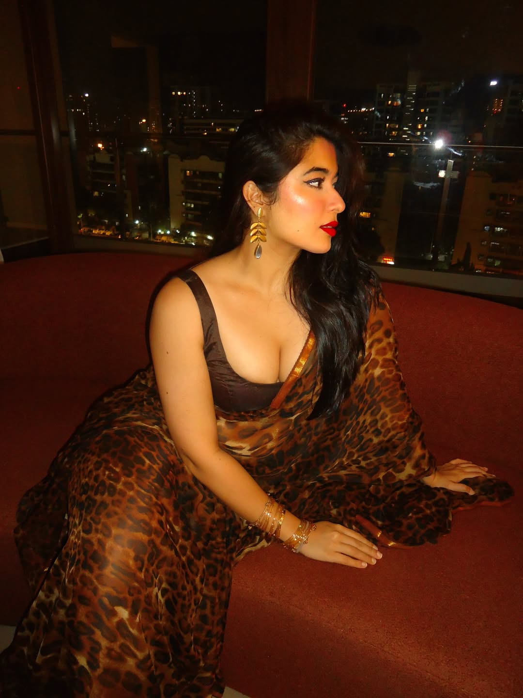 Nikita Sharma Striking Elegant Pose In Saree
