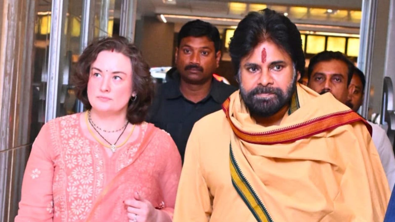 Pawan Kalyan at Mumbai hospital