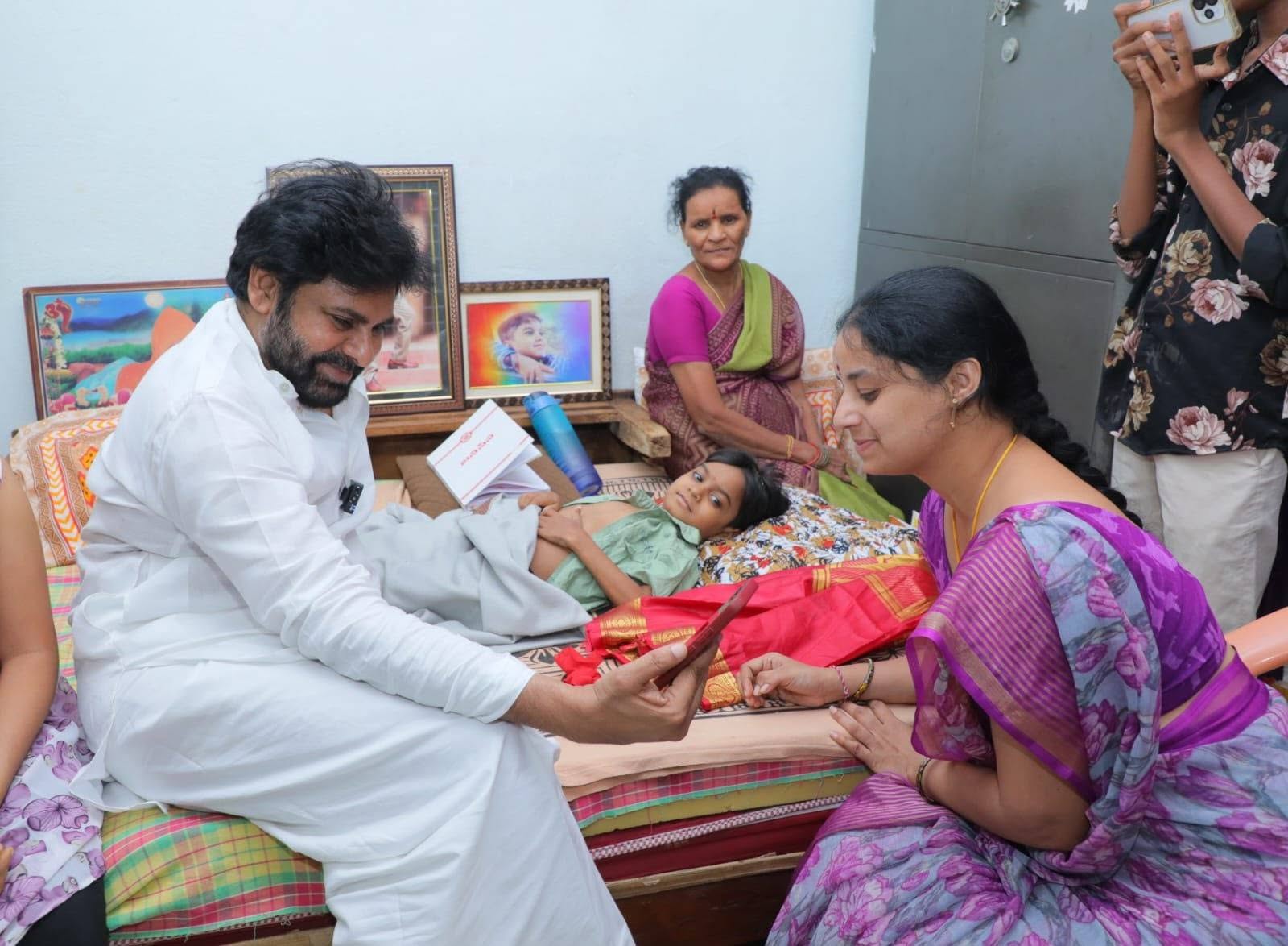 Pawan Kalyan Interacts With Family