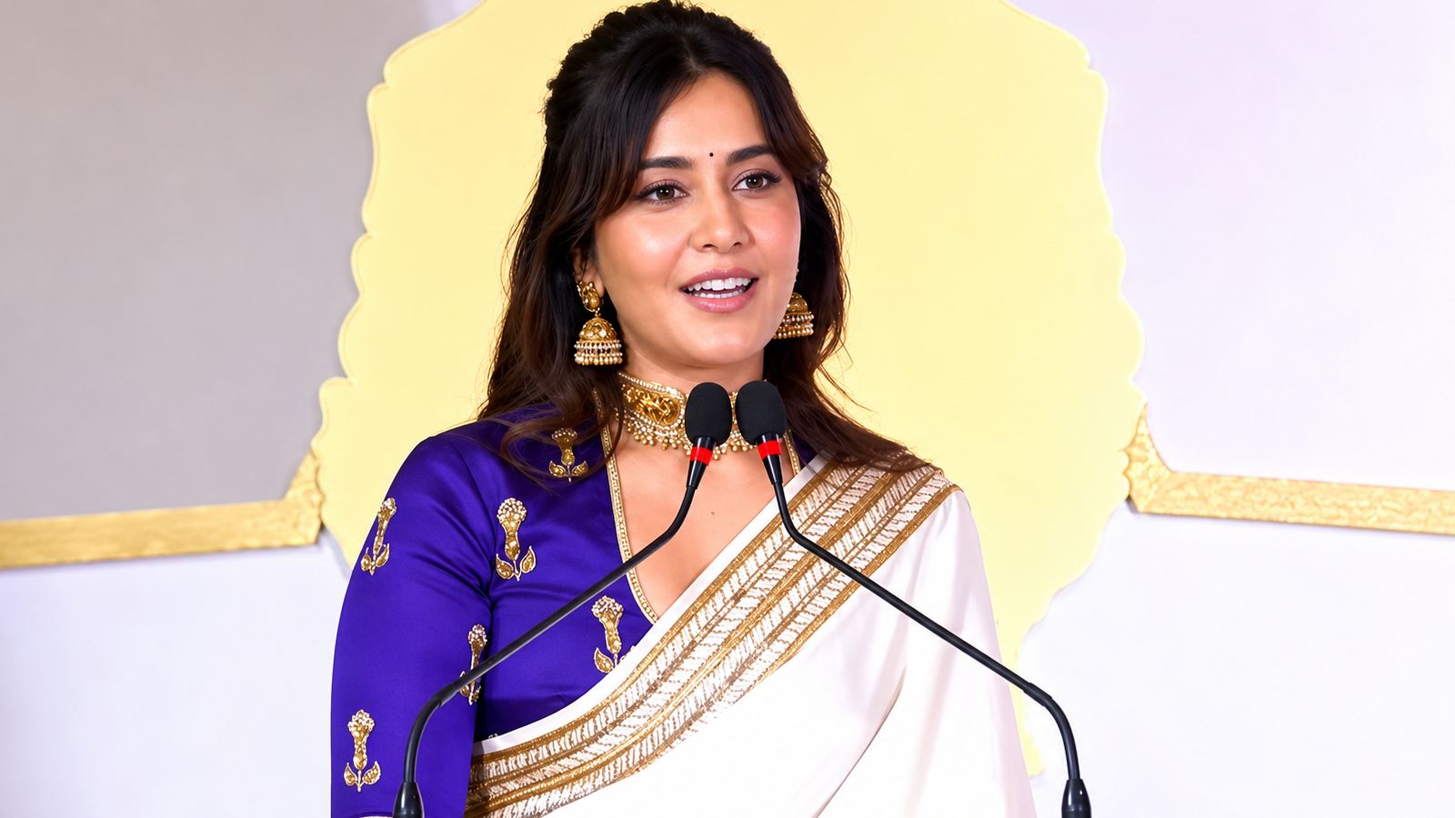 Raashi Khanna in Dharman movie