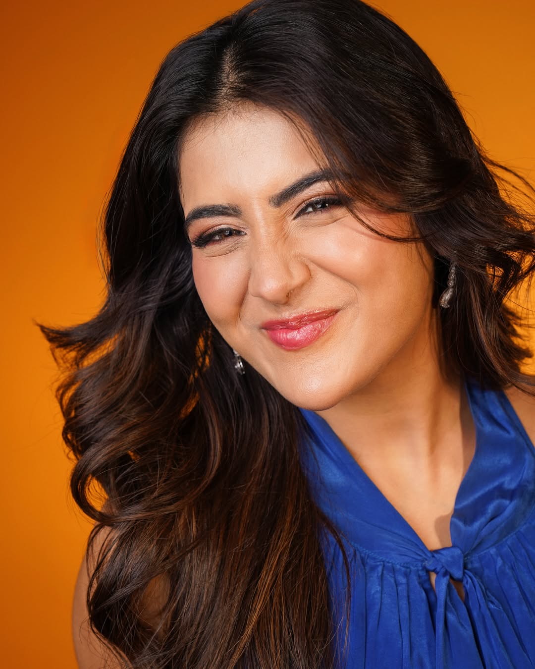 Rashi Singh Strikes Stylish Pose With Soft Smile