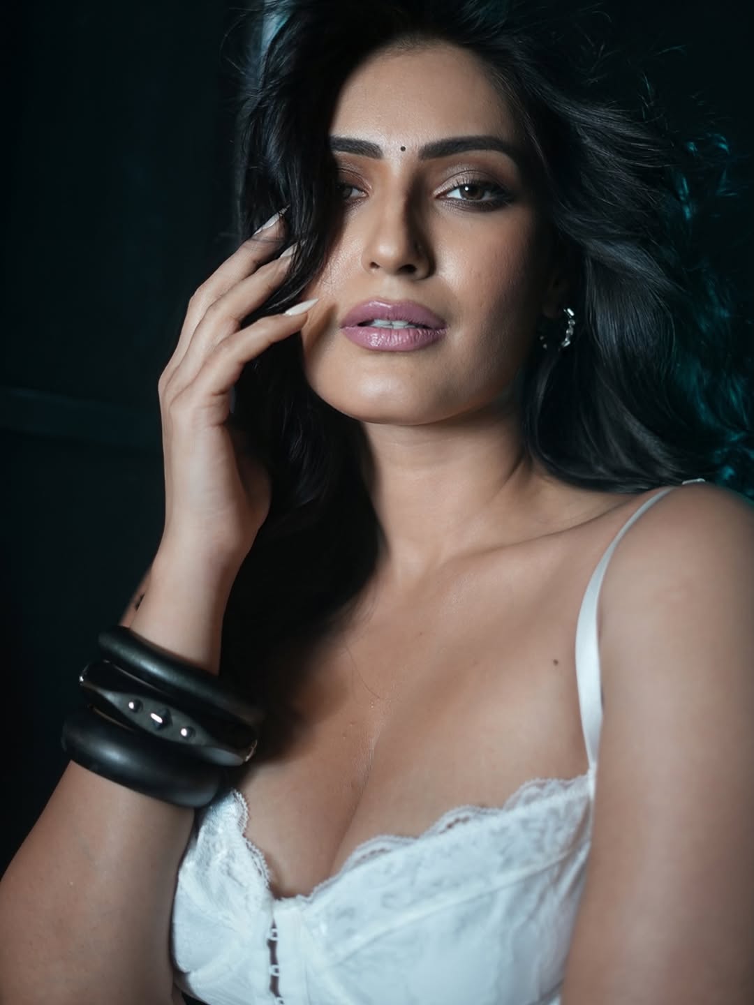 Shivangi Verma Flaunts Defined Hourglass Structure