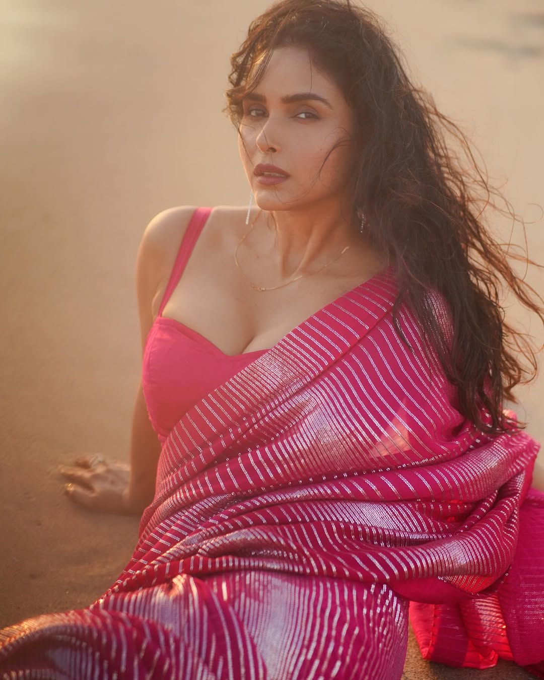 Beachside Grace In Shimmer Saree With Fierce Style