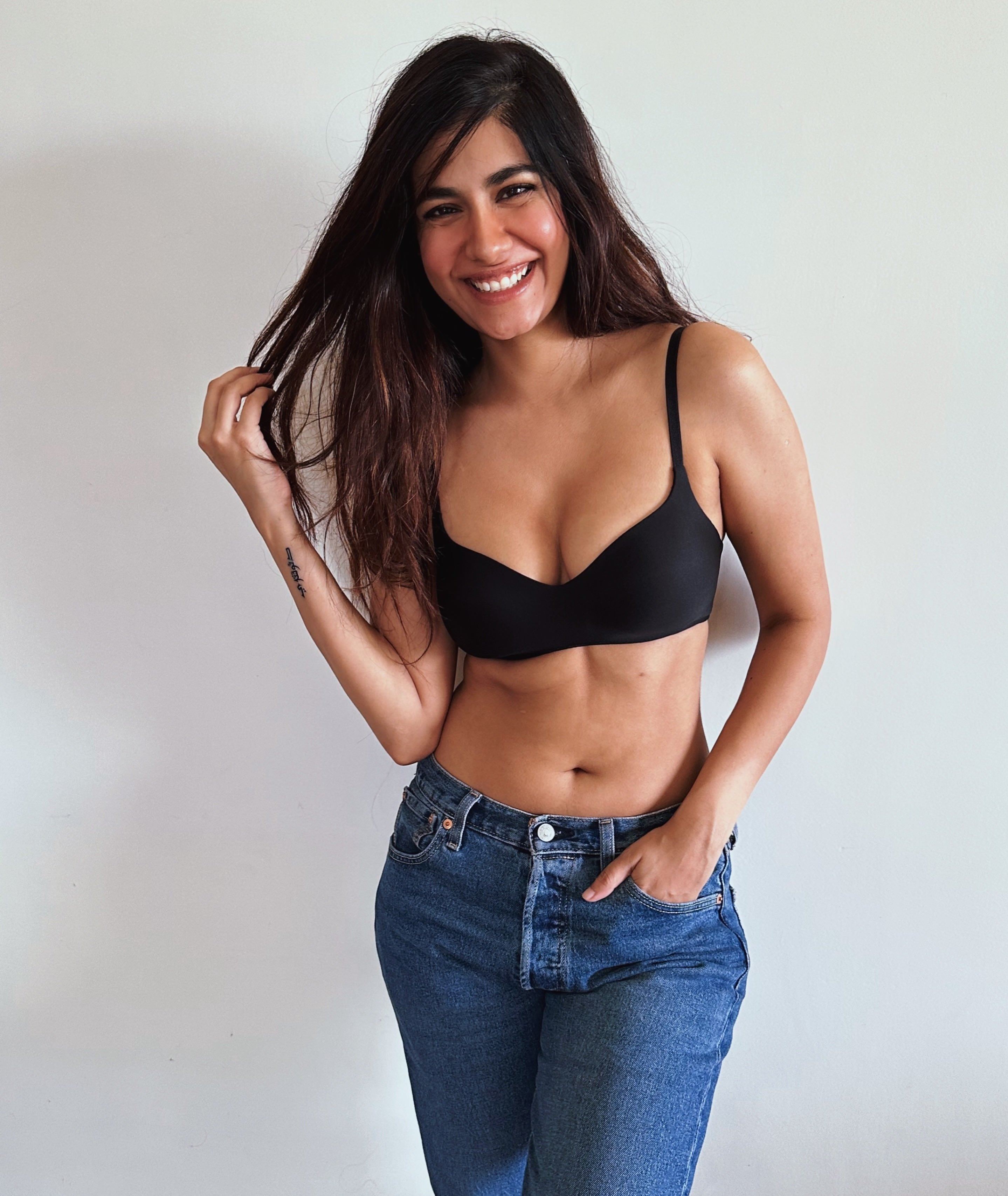Shreya Dhanwanthary Toned Abs Midriff Denim Look
