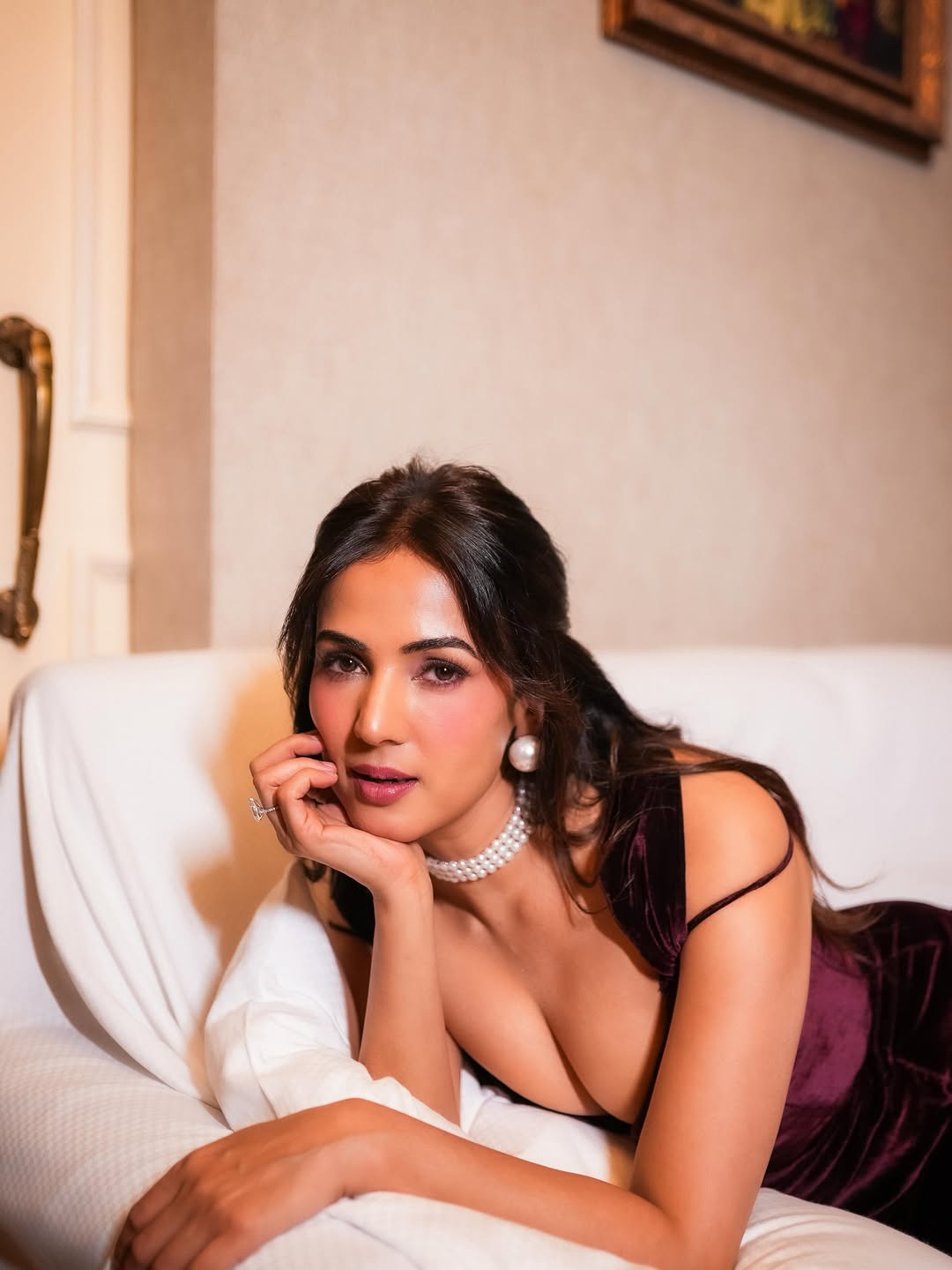 Sonal Chauhan Exudes Absolute Confidence In Pose