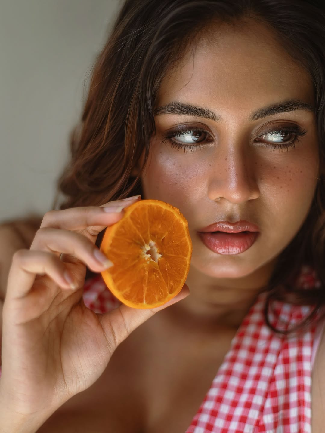 Srushti Bannatti Striking Bold Hand On Head Pose