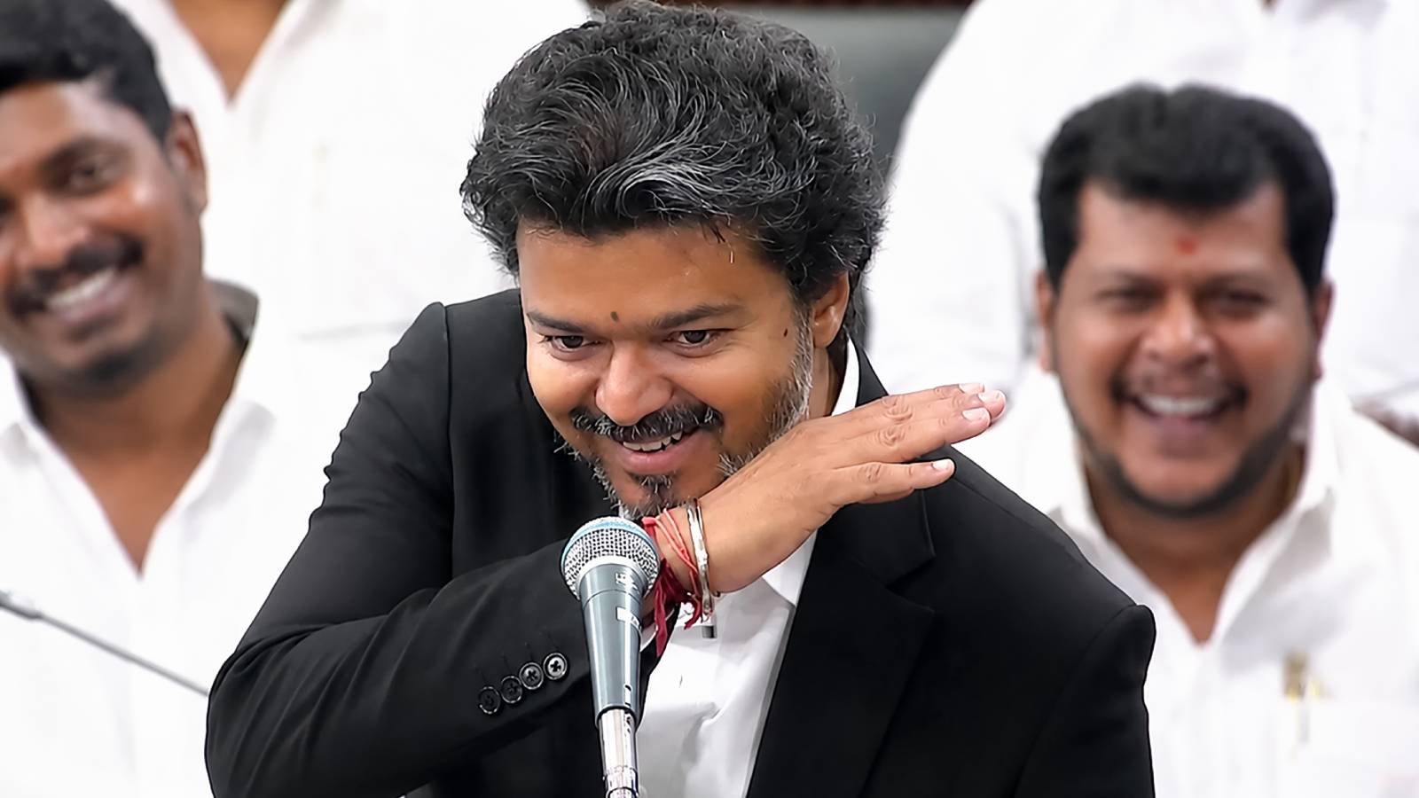 Vijay Thalapathy gesture in Tamil Nadu Assembly