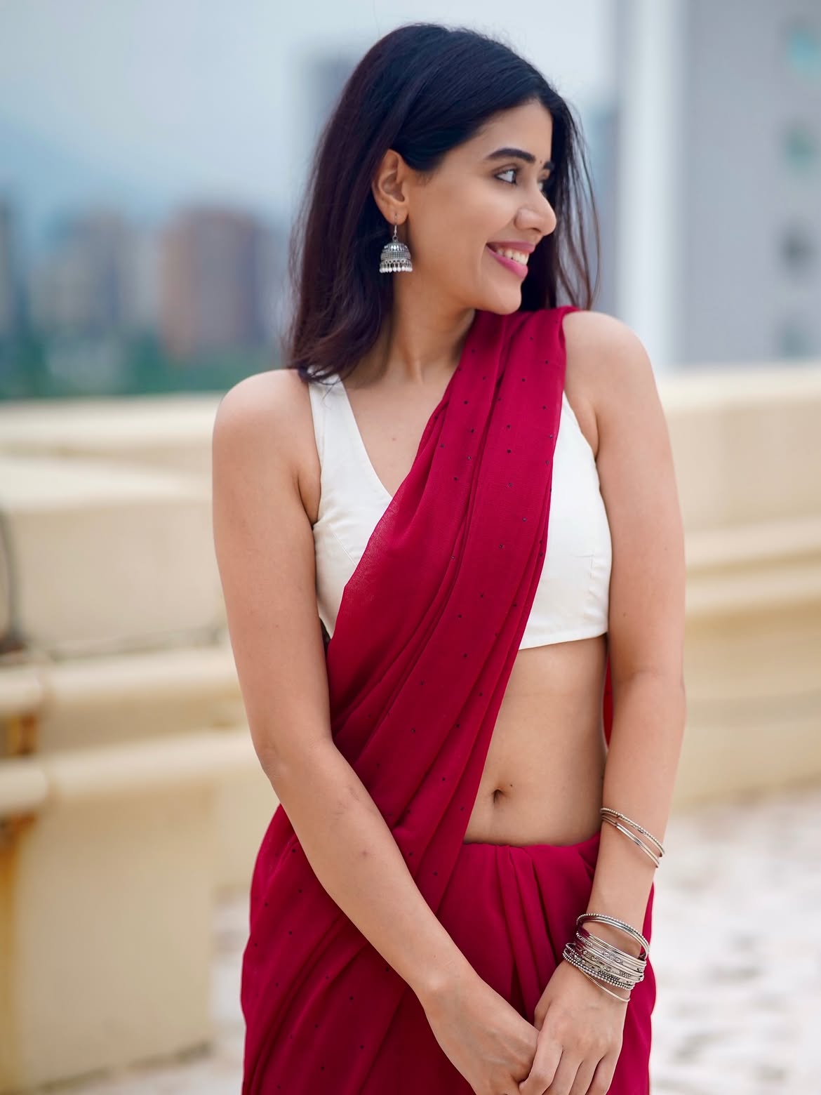 Aarti Chikara Flaunting Trendy Minimalist Blouse