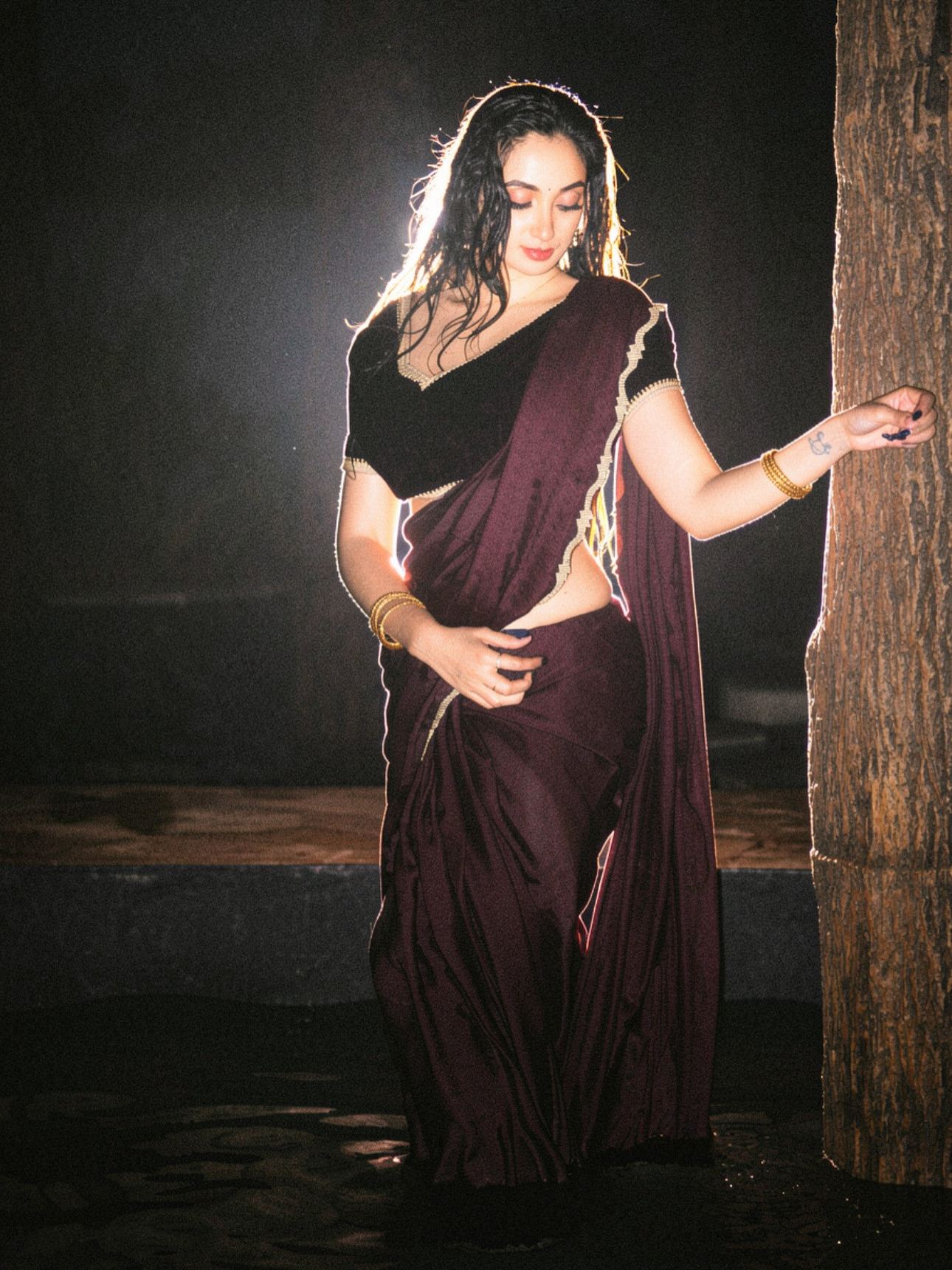 Aparna Reddy Glamorous Night Pose In Wine Saree