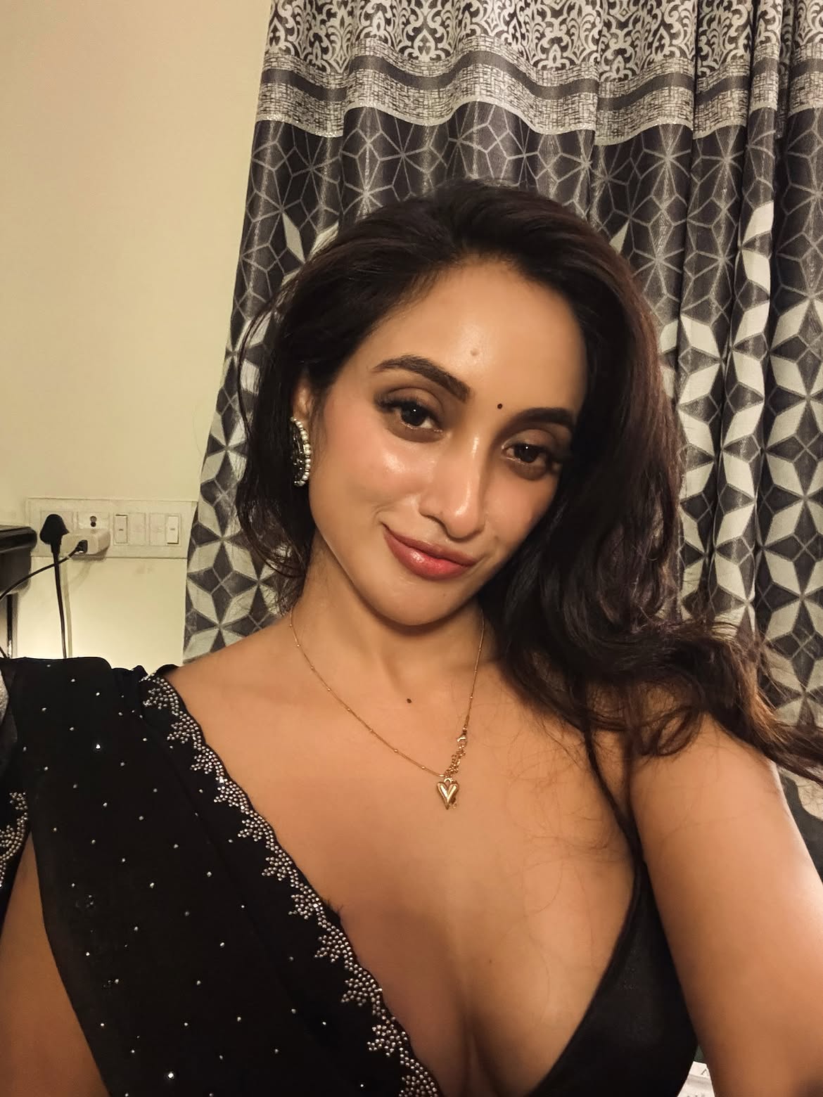 Aparna Reddy Smiling Sweely In Midnight Saree