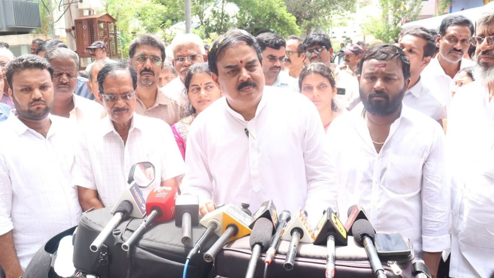 Chandrababu Naidu and Pawan Kalyan on local body seats