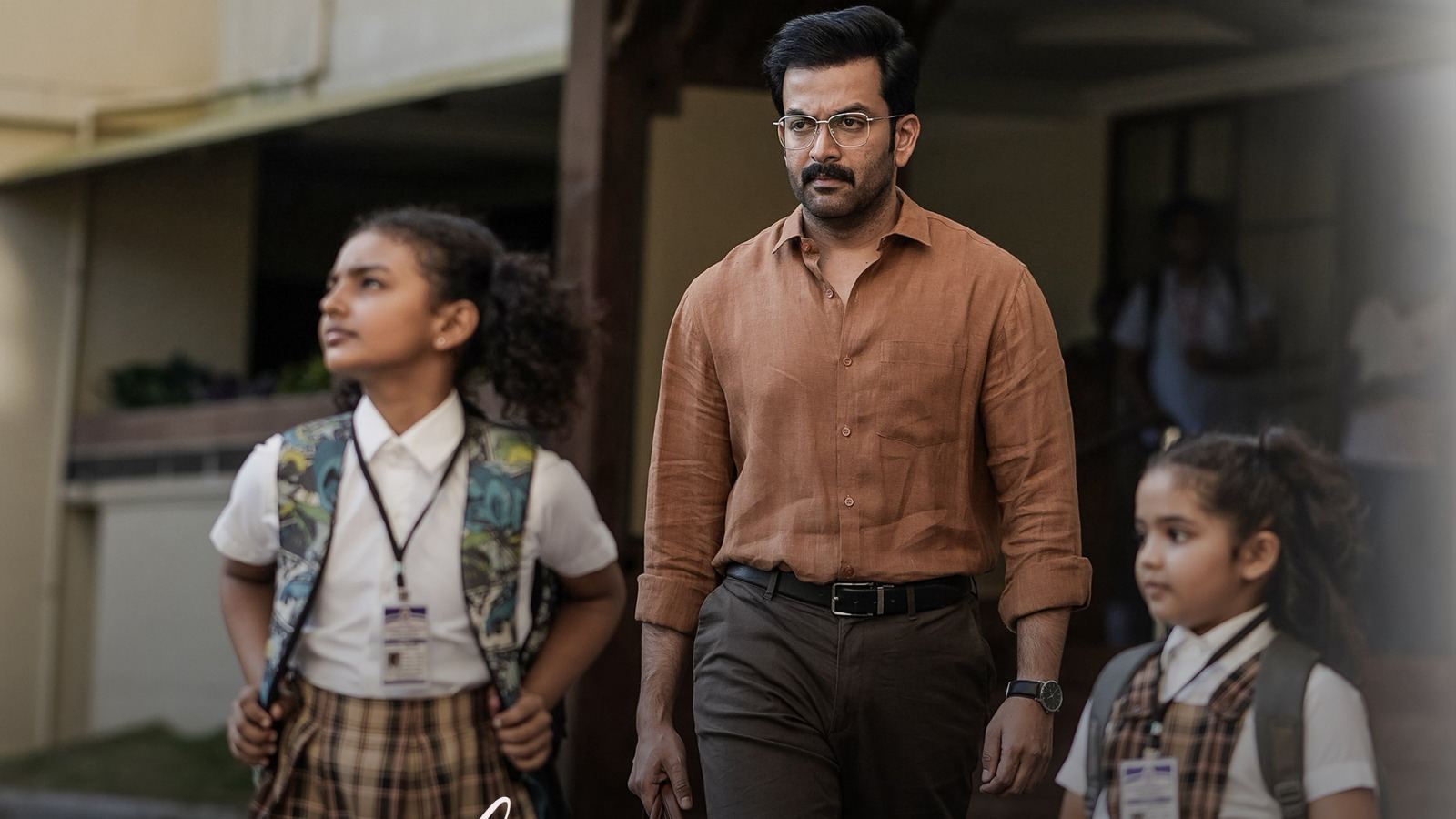 Prithviraj in I, Nobody promotional poster