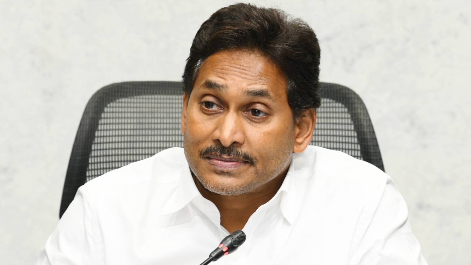 Jagan Mavigun Political Debate