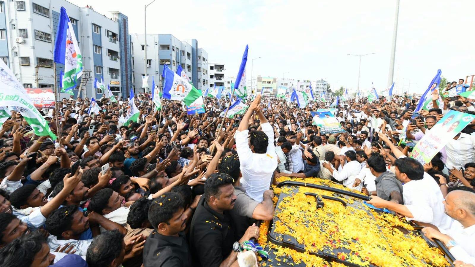 Jagan during Srikakulam visit