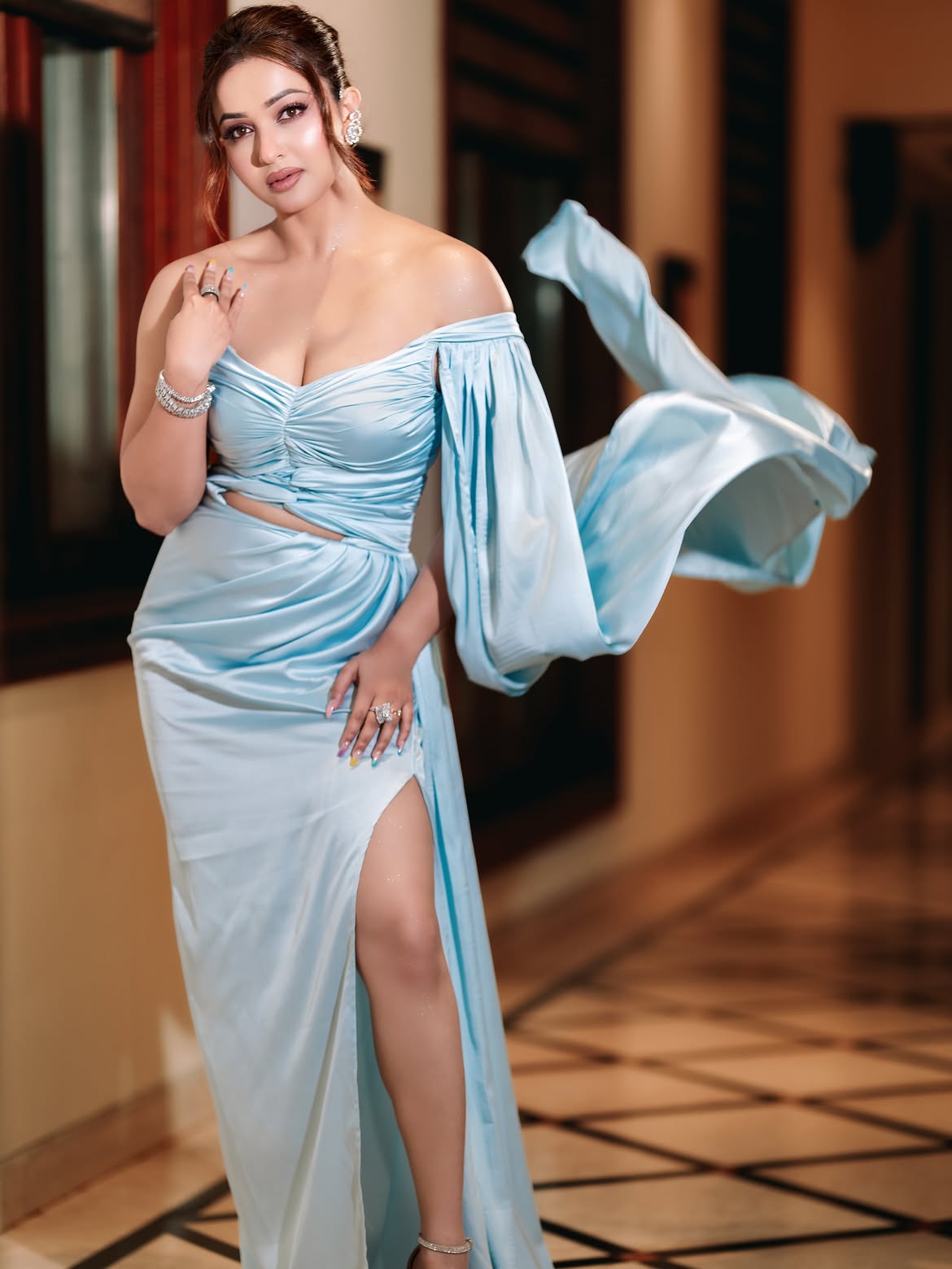 Koushani Mukherjee Stylish Side Pose In Blue Look