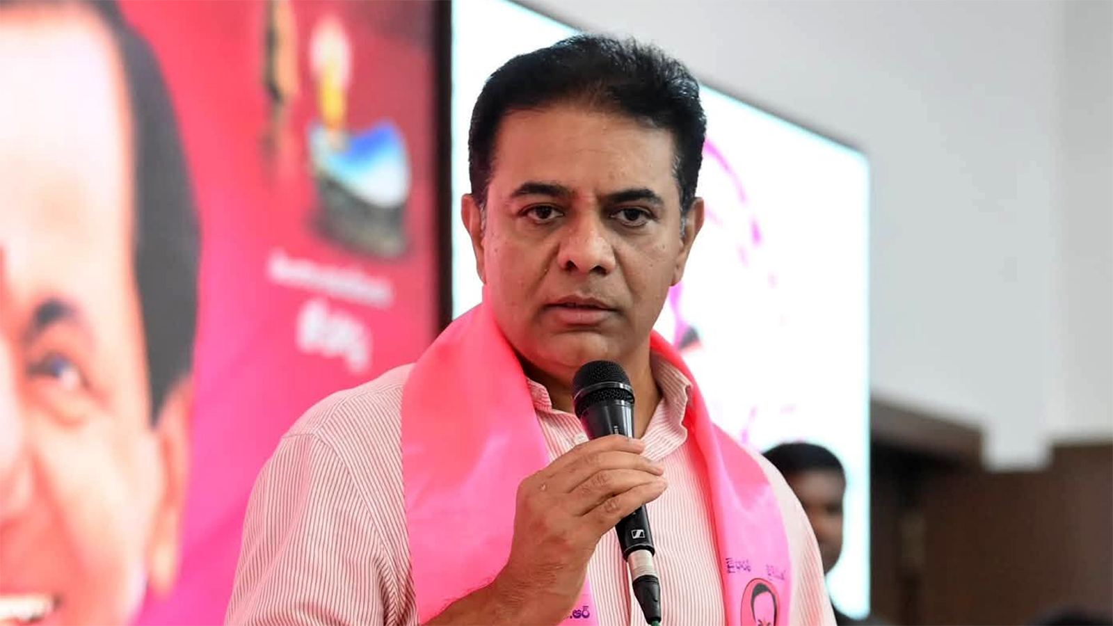 KTR issues legal notice to Revanth Reddy