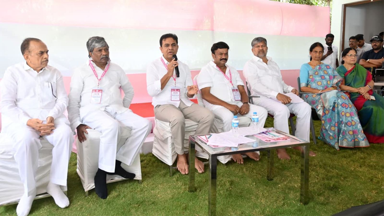 కాంగ్రెస్ వైఫల్యాలను నమ్ముకొని అధికారం కోసం కలలు కంటే…